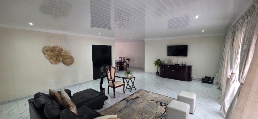 3 Bedroom Property for Sale in La Hoff North West